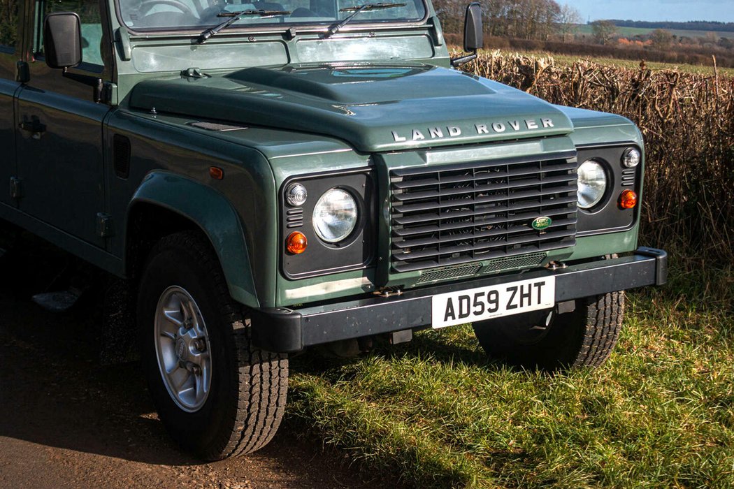 Land Rover Defender 110 County (2010)