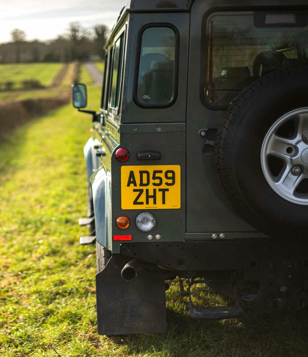 Land Rover Defender 110 County (2010)