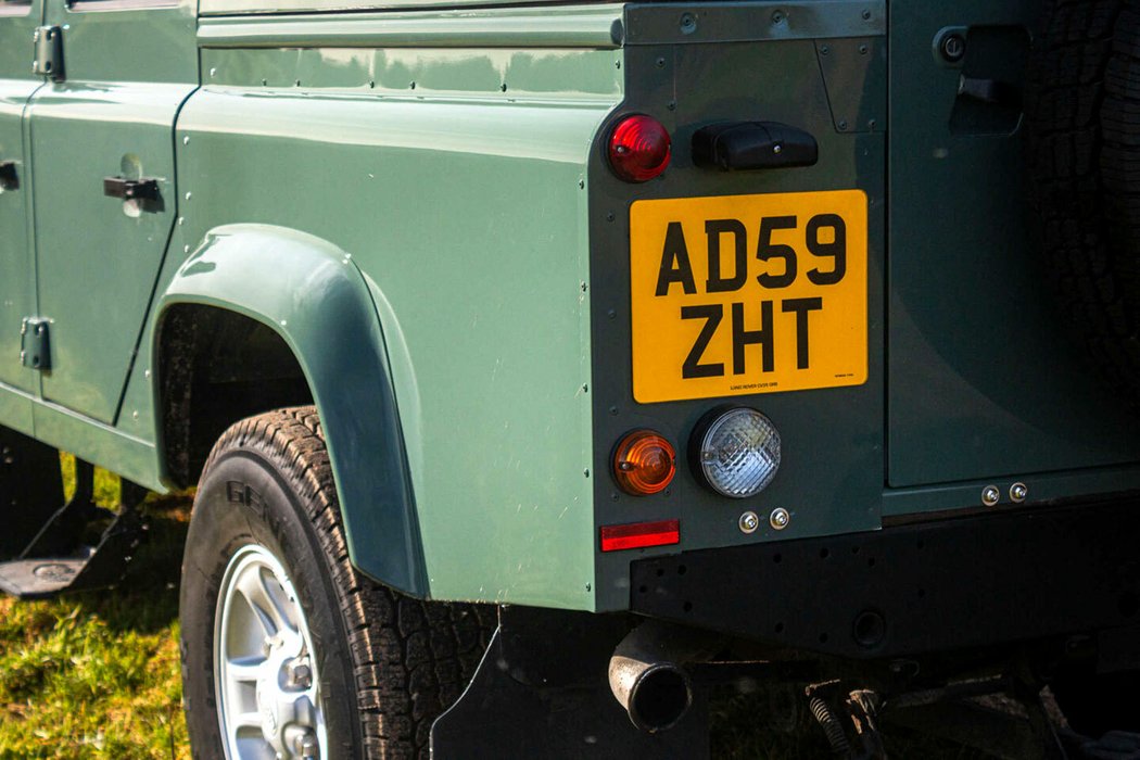 Land Rover Defender 110 County (2010)