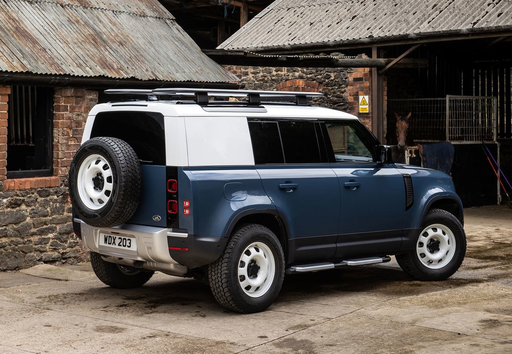 Land Rover Defender 110 Hard Top