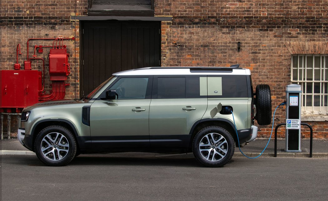 Land Rover Defender 110 PHEV