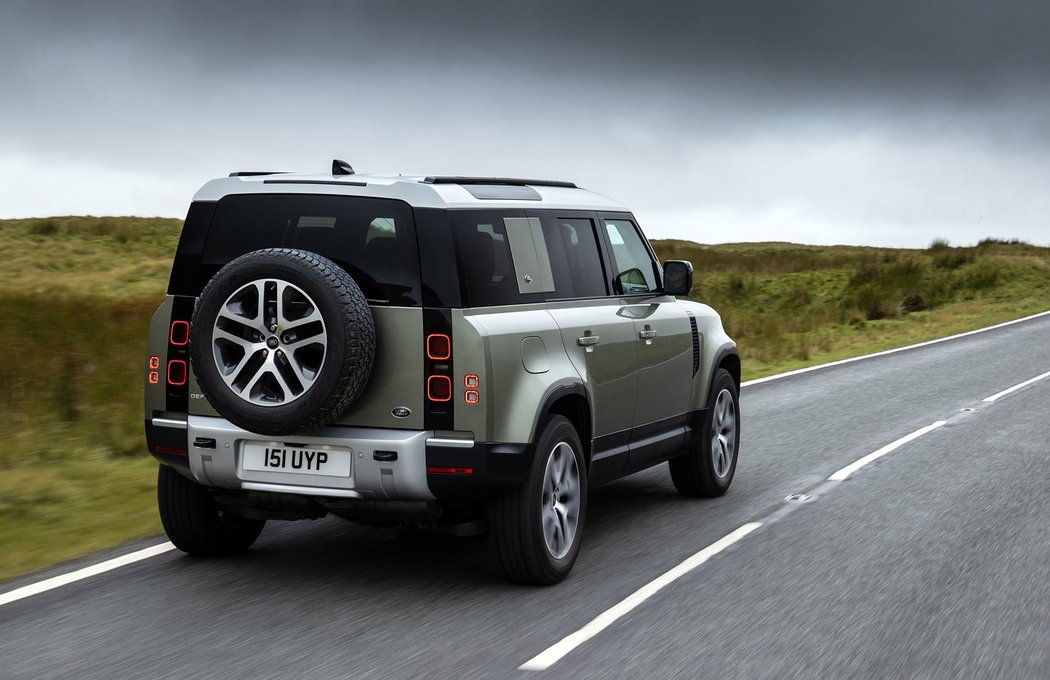 Land Rover Defender 110 PHEV