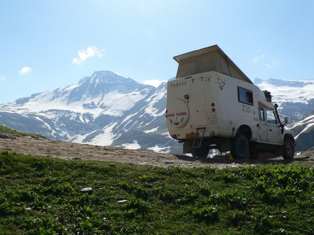 Land Rover Defender 130 Azalai