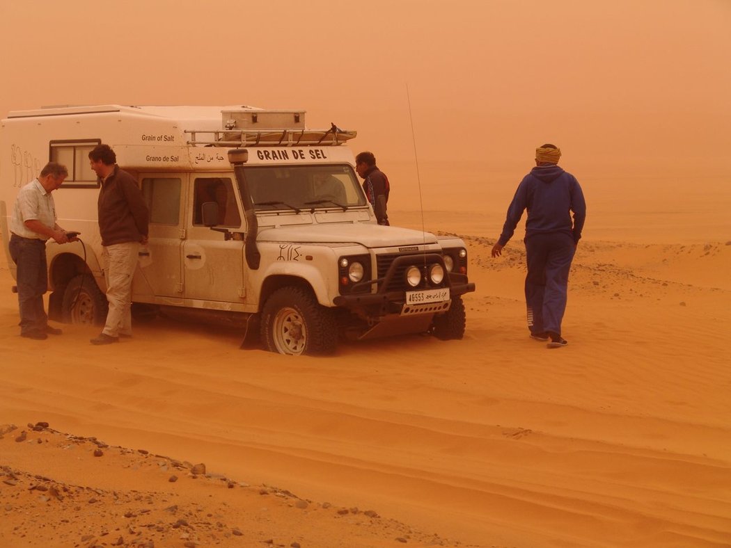 Land Rover Defender 130 Azalai