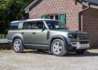 Prodloužený Land Rover Defender 130 vykreslen podle špionážních fotografií