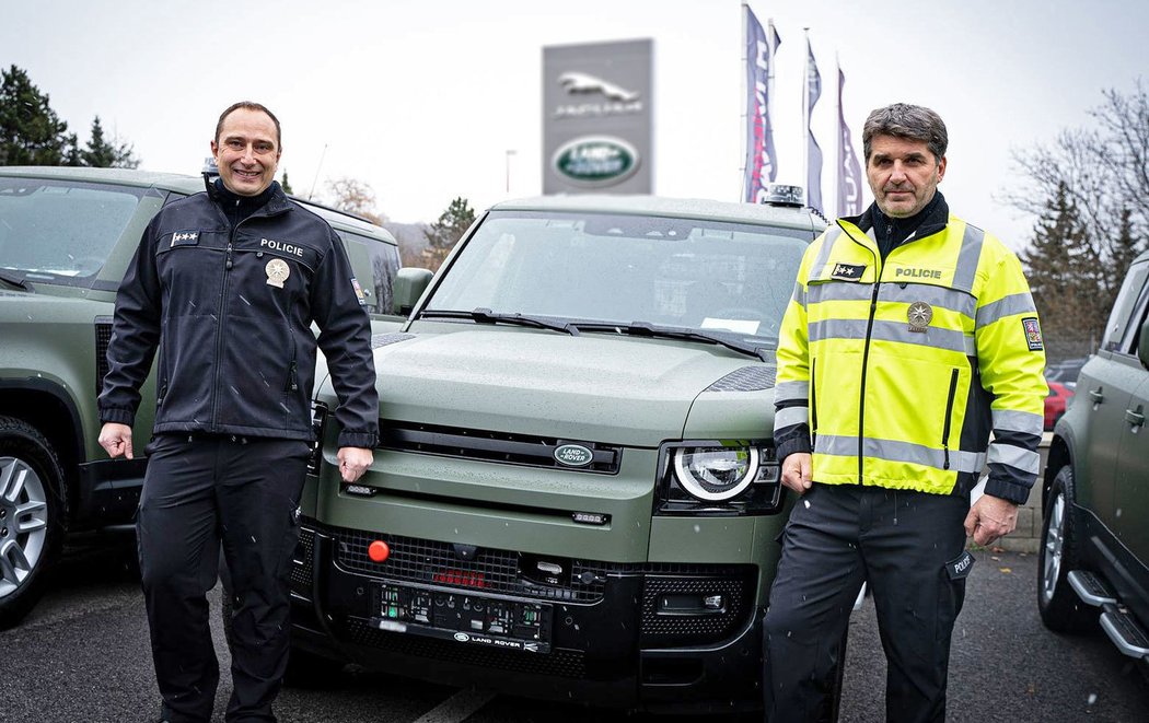 Policejní Land Rover Defender