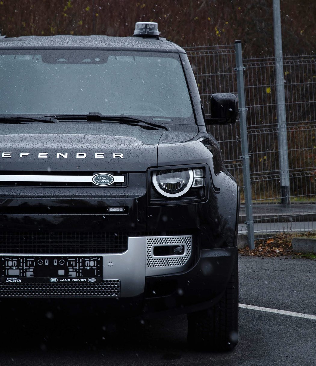 Policejní Land Rover Defender