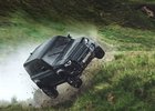 Land Rover láká na nový Defender hodně akční reklamou. Auto v ní nabourá!