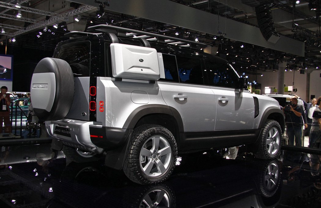 Land Rover Defender