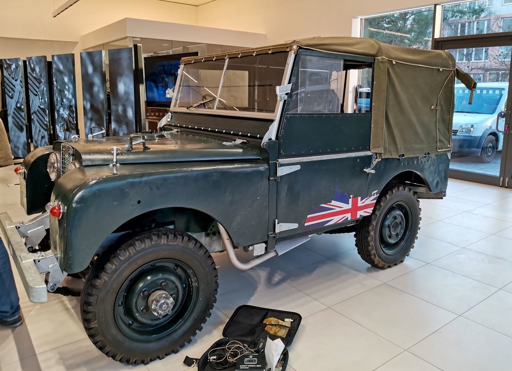 Land Rover Defender