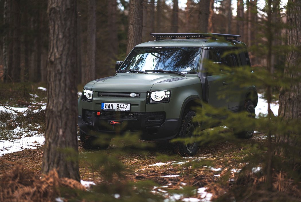 Land Rover Defender