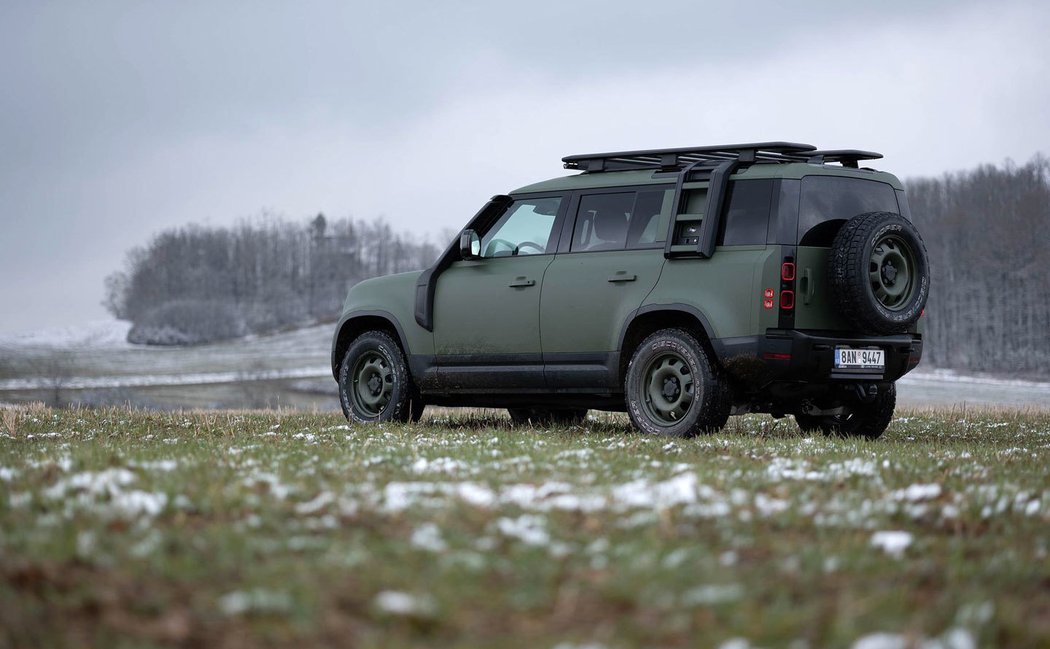 Land Rover Defender