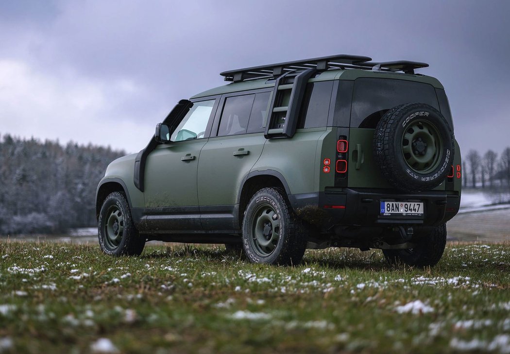 Land Rover Defender