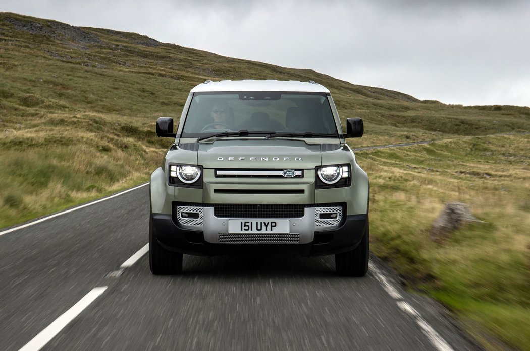 Land Rover Defender PHEV