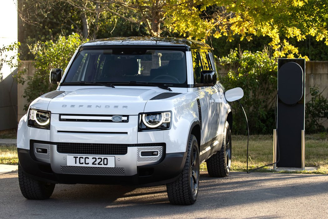 Land Rover Defender PHEV