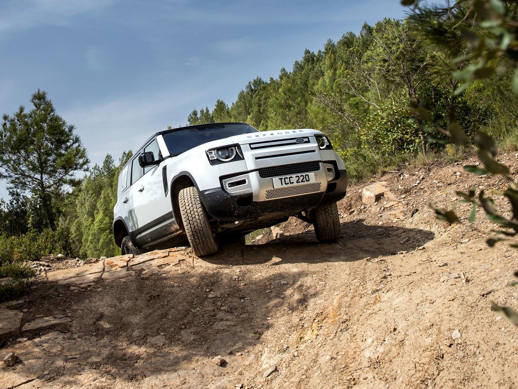 Land Rover Defender PHEV