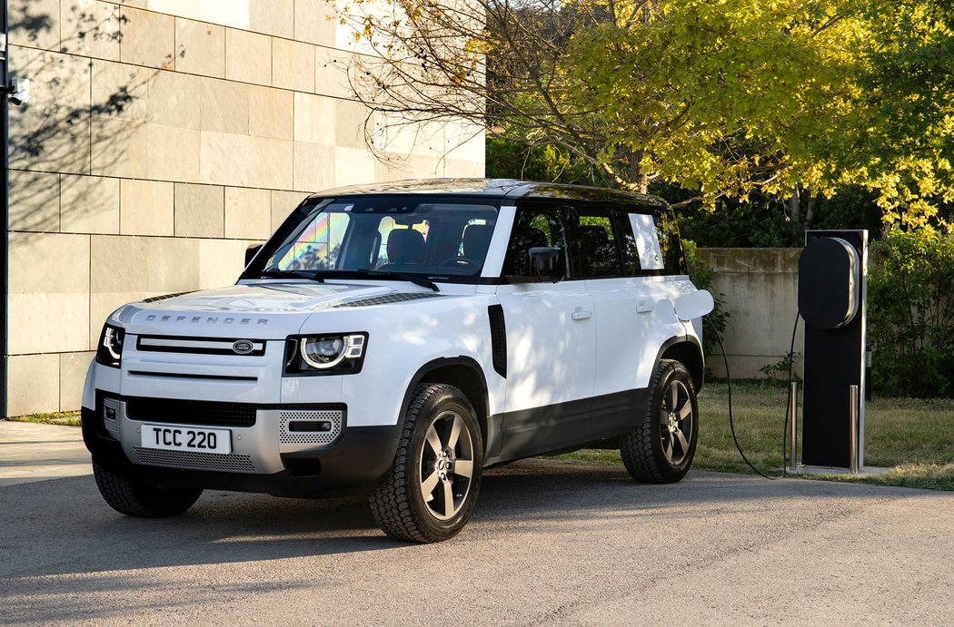 Land Rover Defender PHEV