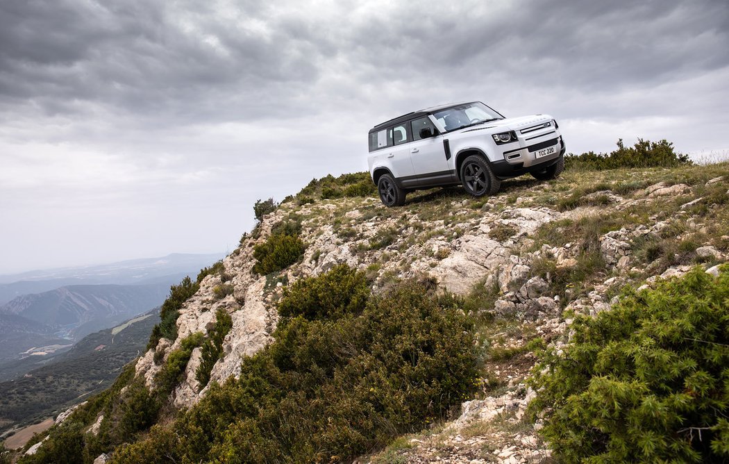 Land Rover Defender PHEV