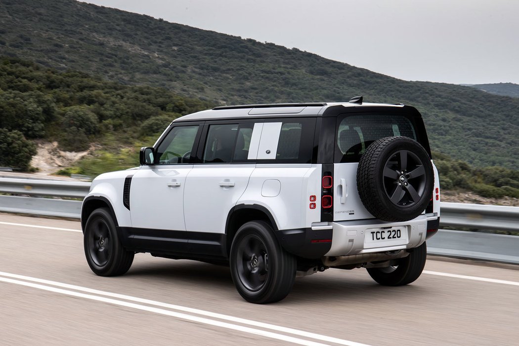 Land Rover Defender PHEV