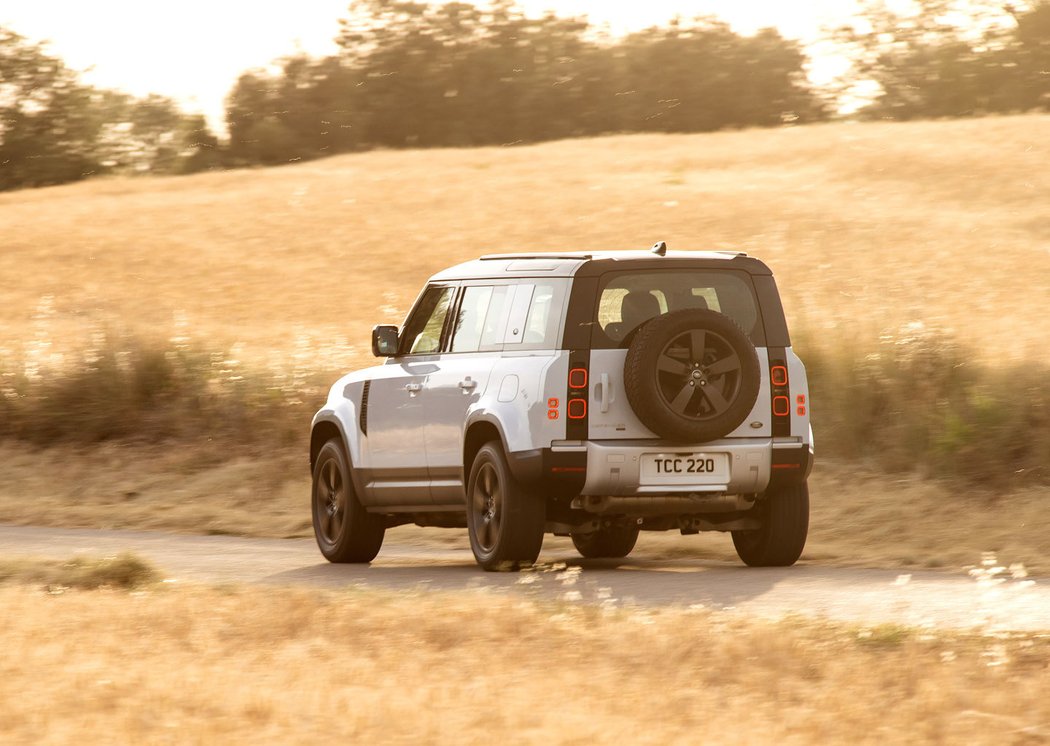 Land Rover Defender PHEV