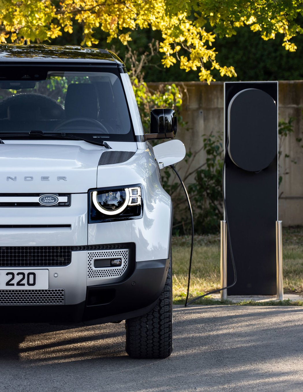 Land Rover Defender PHEV