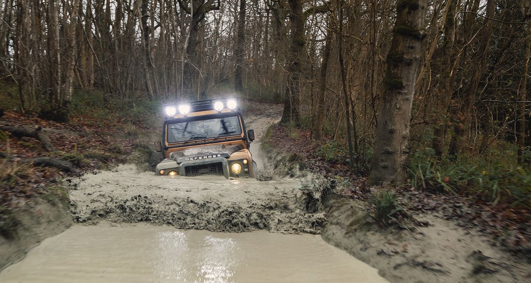 Land Rover Defender Works V8 Trophy