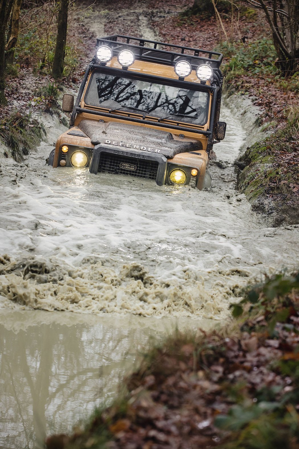 Land Rover Defender Works V8 Trophy