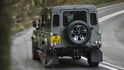 Land Rover Defender s motorem z Fordu Mustang