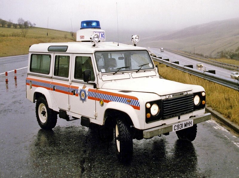 Land Rover 110 County V8 Police (1983–1990)