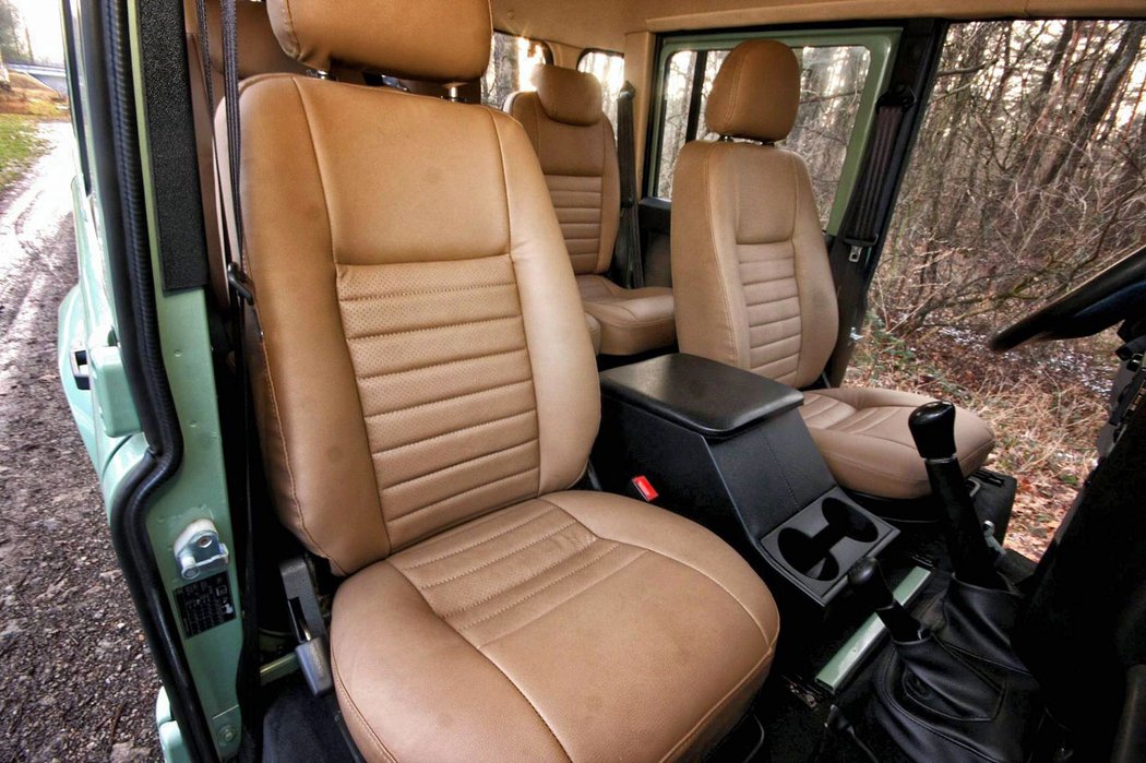 Land Rover Defender