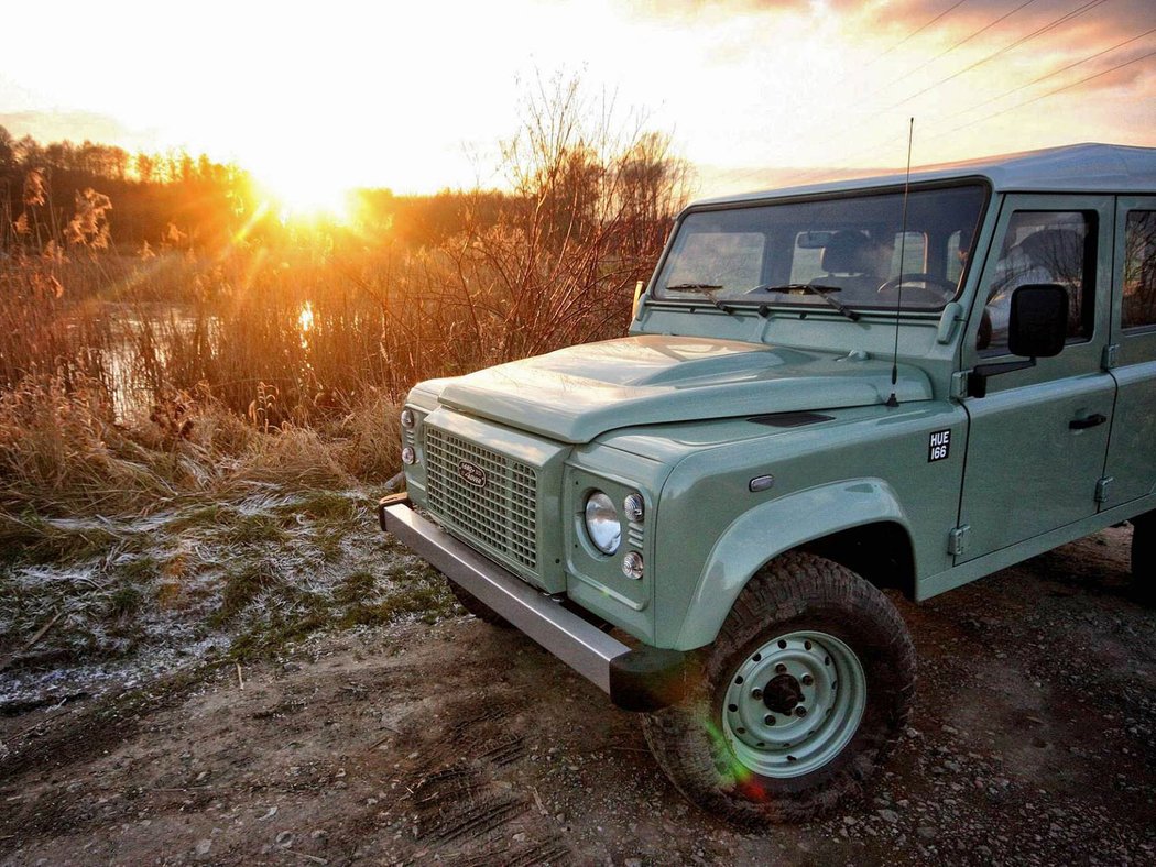 Land Rover Defender