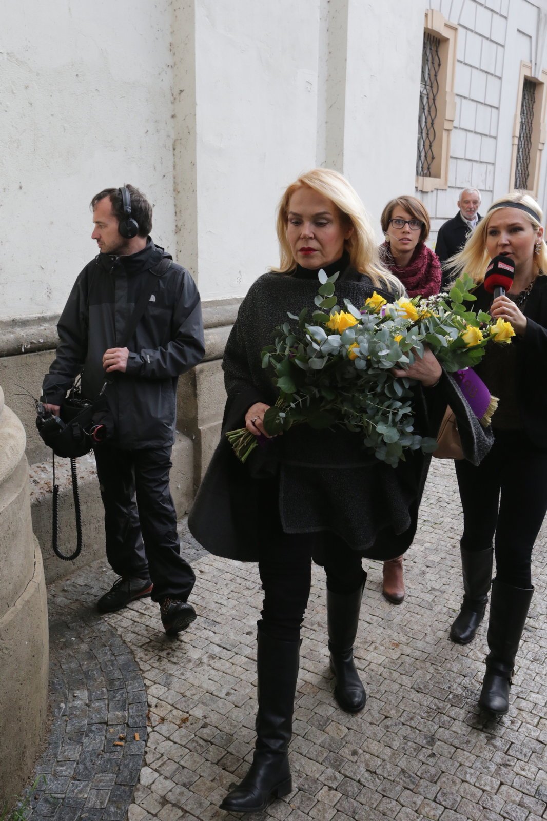 Dagmar Havlová na pohřbu Pavla Landovského