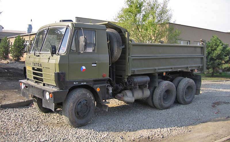 Tatra 815 8x8 sklápěč