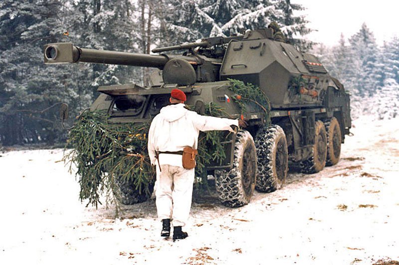 152mm samohybná kanónová houfnice