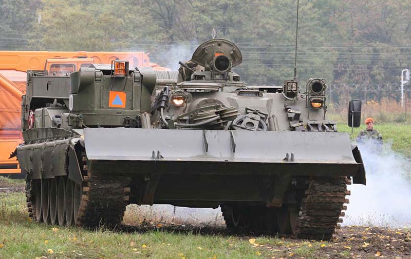 Vyprošťovací tank VT-72