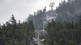 V kanadském městě Squamish se zřítila lanovka. Naštěstí nebyl nikdo zraněn, protože nebyla v době pádu v provozu. Okolnosti šetří policie