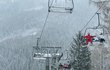 Vyprošťování zaseknutých lyžařů z lanovky (6.2.2022)
