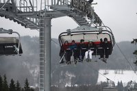 Chlapec (8) vypadl z lanovky na Lipně: Lékaři mají podezření na poranění páteře