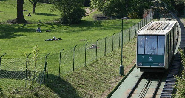 Pražská lanovka na Petřín se v září na sedm měsíců zastaví