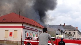 Hasiči včera celý den strávili v Lanškrouně kvůli požáru galvanovny...
