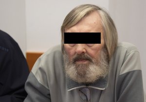 Muž se u soudu přiznal k loňské vraždě družky v Lanškrouně.