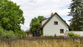 Za vilu o 21 místnostech platí Balák 6.300 korun měsíčně.