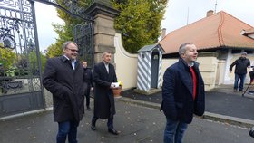 Andrej Babiš vyrazil na setkání s prezidentem Zemanem v Lánech.