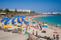 Smrt v dovolenkovém ráji: Pod turisty se podlomilo zábradlí hotelového balkonu