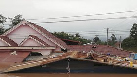 V Laosu se protrhla přehrada, stovky lidí pohřešují, počet obětí zatím není známý (24.7 2018)