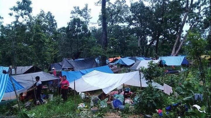 Při záchranných akcích na jihu Laosu, kde se v pondělí protrhla hráz rozestavěné přehrady, bylo dosud objeveno 19 mrtvých