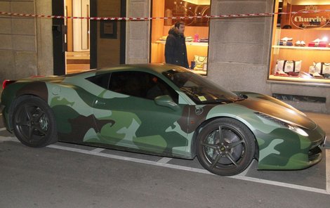 Nápadně nenápadné ferrari ztřeštěného Itala.