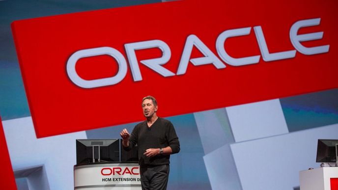 Larry Ellison z Oracle hodlá přebít nabídku Microsoftu.