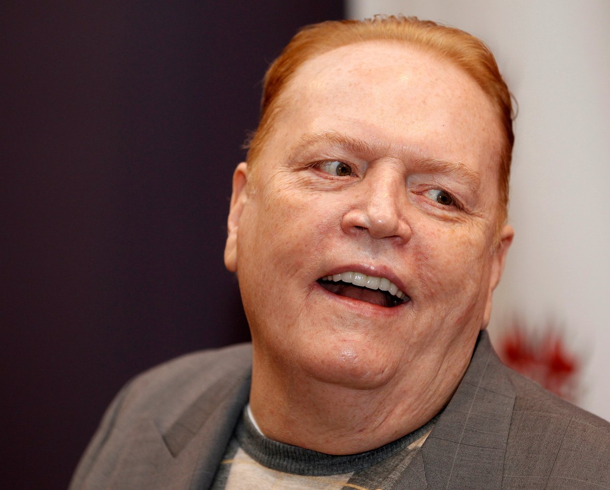 Ve věku 78 let zemřel zakladatel pornografického časopisu Hustler Larry Flynt mladší, (11.02.2021)