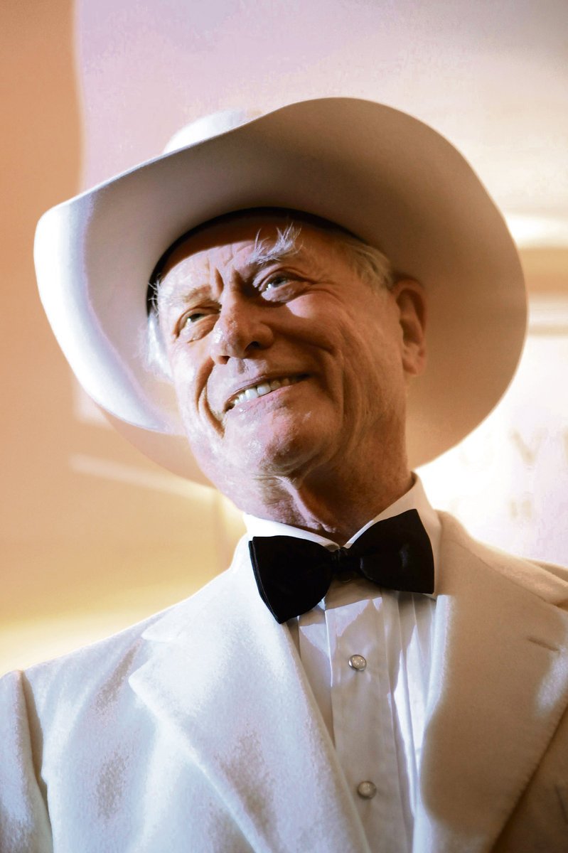 Larry Hagman dnes: sbírá klobouky a miluje vnoučata.